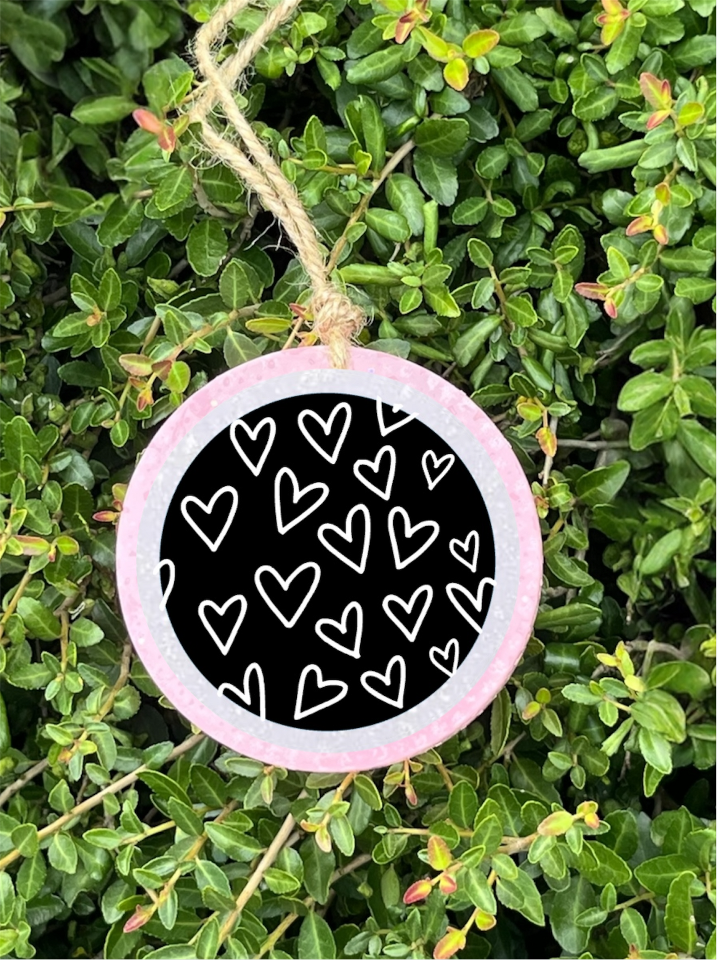 Black & White Heart Patterned Freshie