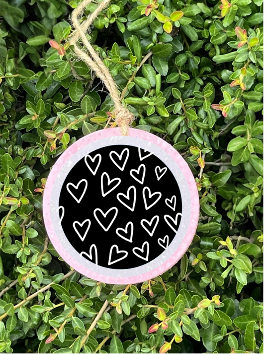 Black & White Heart Patterned Freshie